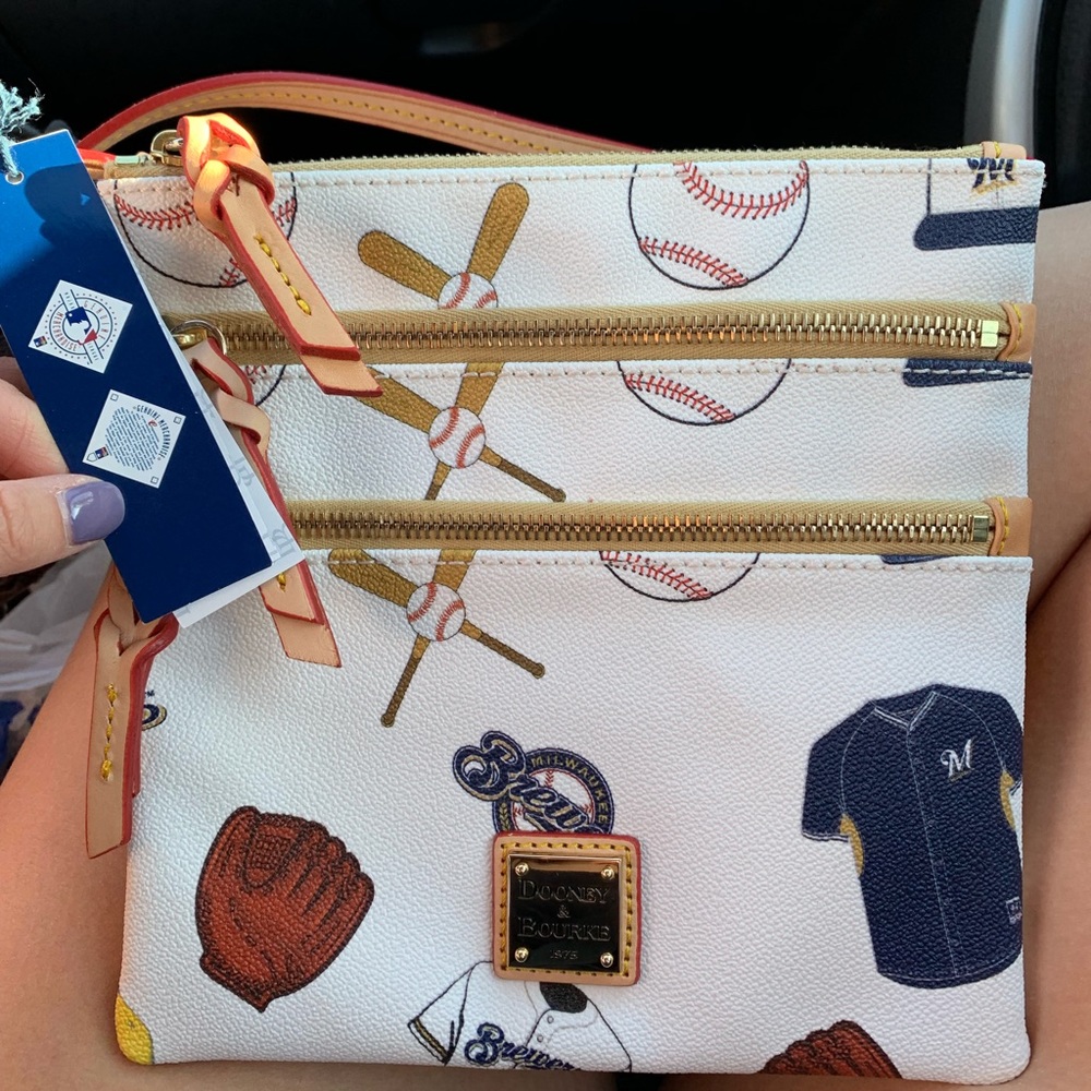 NEW w/ Tags Milwaukee Brewers Dooney and Bourke